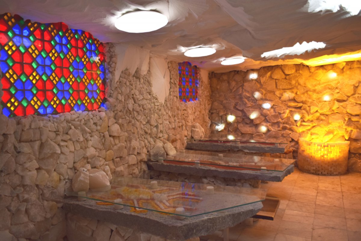 Ganjnameh-Hamedan-salt room